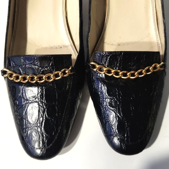 Talbots Black Leather Croc Embossed Gold Chain Detail Heels Size 8 W - Picture 7 of 13